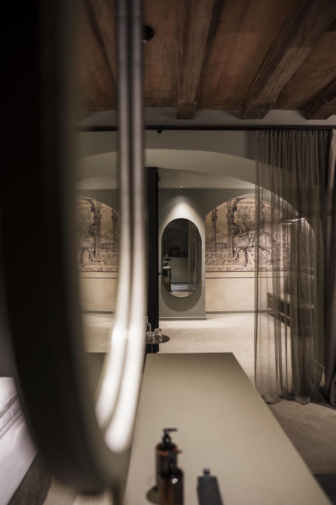 Hotel Altstadthotel Weißes Kreuz - In Der Fußgängerzone